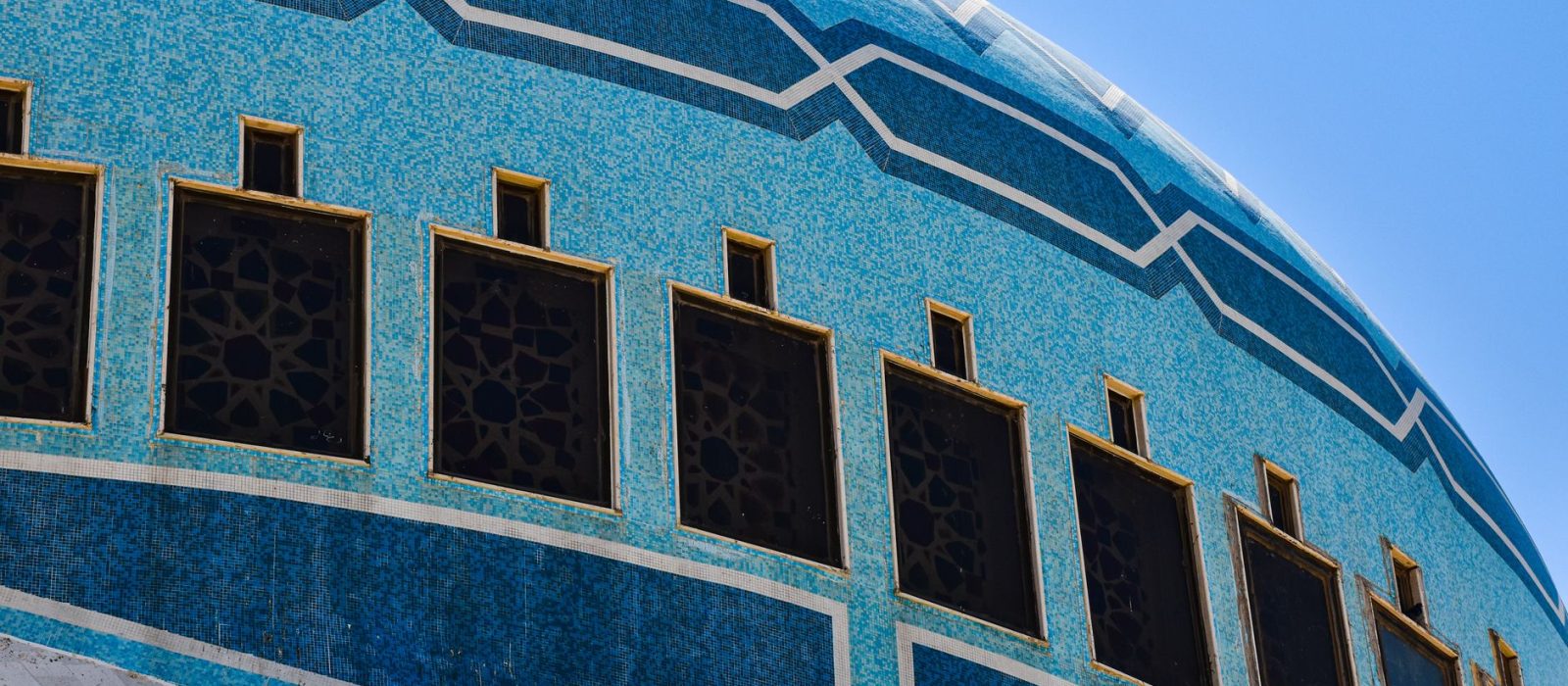 الخبر travel