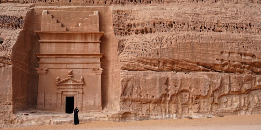 معرض اللحيانيين (موقع عيون الجبل)